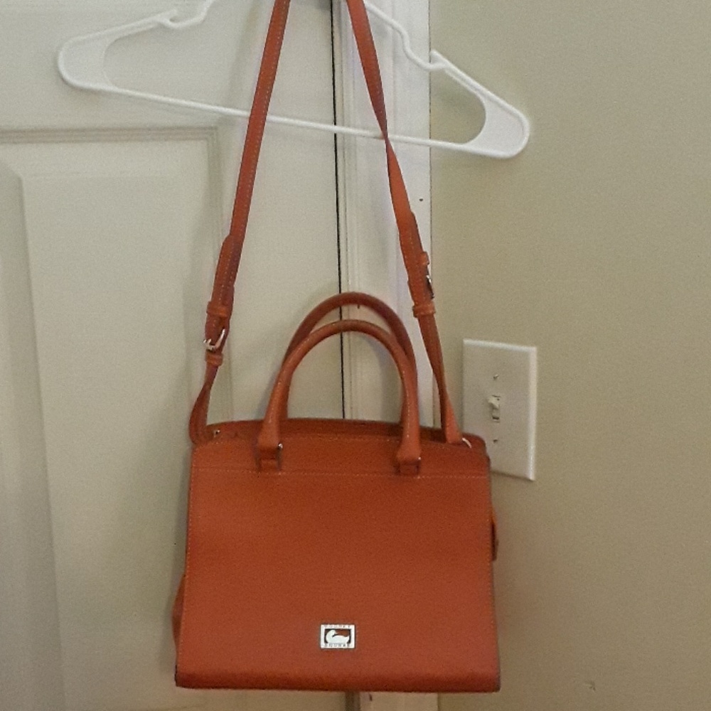 Dooney & Bourke purse